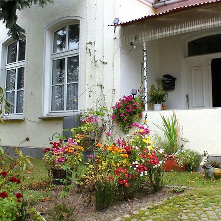 Ferienwohnung "Zur Alten Schule" Neuburxdorf Exterior photo